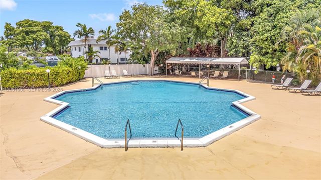 112 Royal Park Drive 3A, Oakland Park, FL 33309