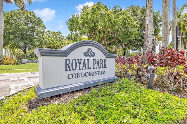 112 Royal Park Drive 3A, Oakland Park, FL 33309