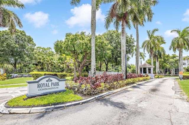 112 Royal Park Drive 3A, Oakland Park, FL 33309