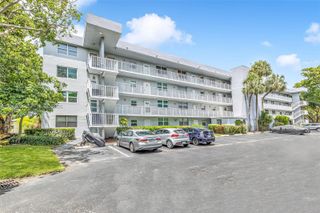 112 Royal Park Drive 3A, Oakland Park, FL 33309