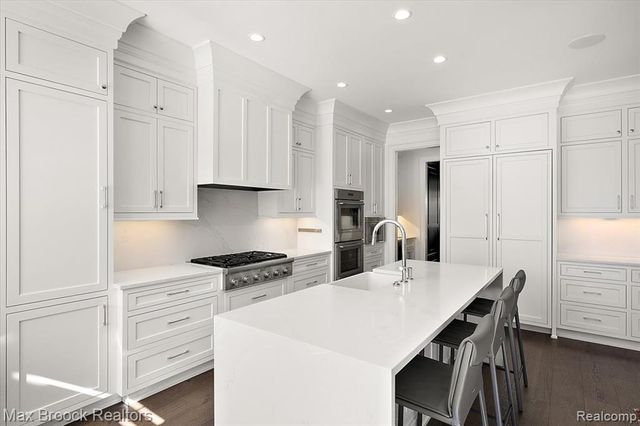 625 W Brown Street, Birmingham, MI 48009