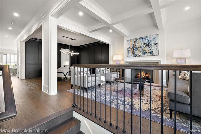 625 W Brown Street, Birmingham, MI 48009