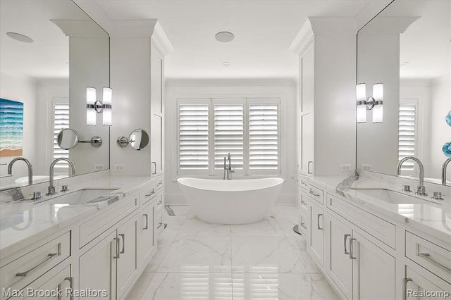 625 W Brown Street, Birmingham, MI 48009