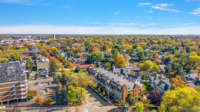 625 W Brown Street, Birmingham, MI 48009