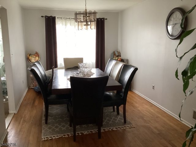 17 Garden Dr, Elmwood Park Boro, NJ 07407