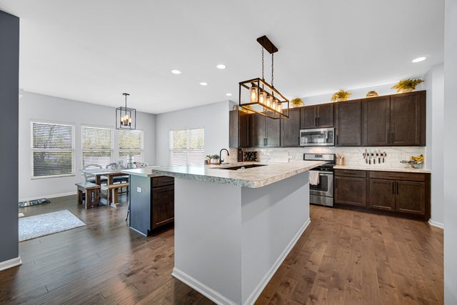 13190 Roosevelt Place, Crown Point, IN 46307
