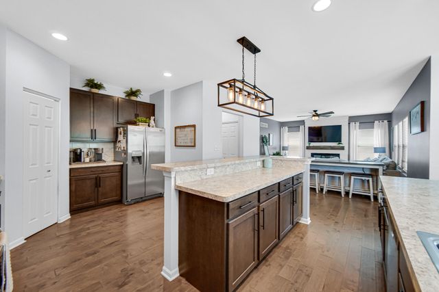 13190 Roosevelt Place, Crown Point, IN 46307