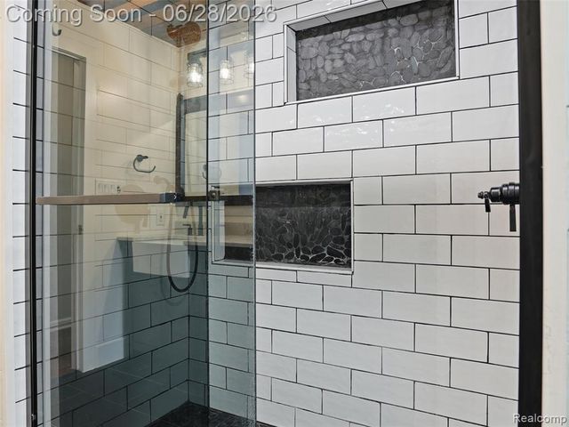 282 E Gates Street, Romeo, MI 48065