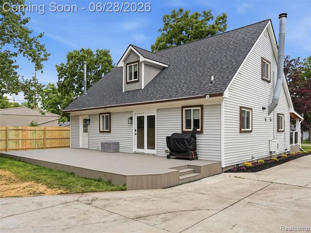 282 E Gates Street, Romeo, MI 48065