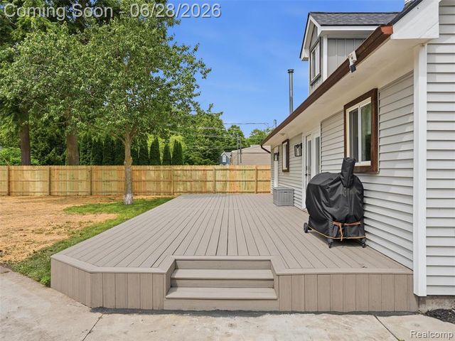 282 E Gates Street, Romeo, MI 48065