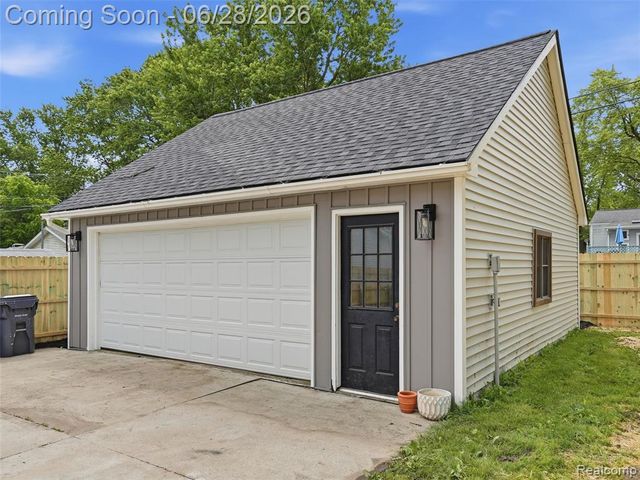282 E Gates Street, Romeo, MI 48065