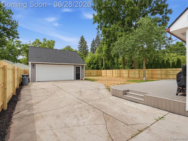 282 E Gates Street, Romeo, MI 48065
