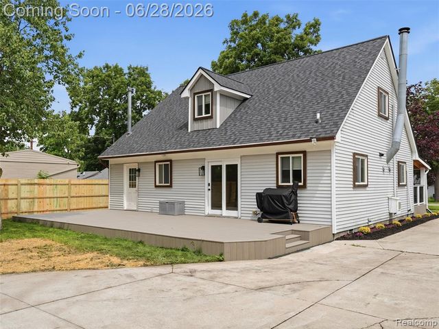282 E Gates Street, Romeo, MI 48065