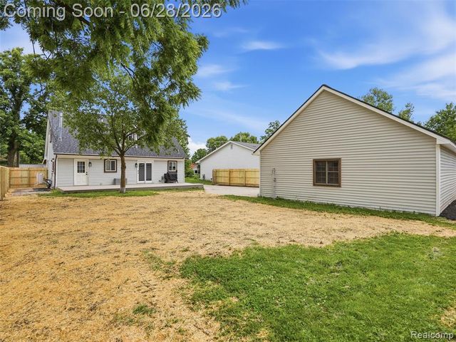 282 E Gates Street, Romeo, MI 48065