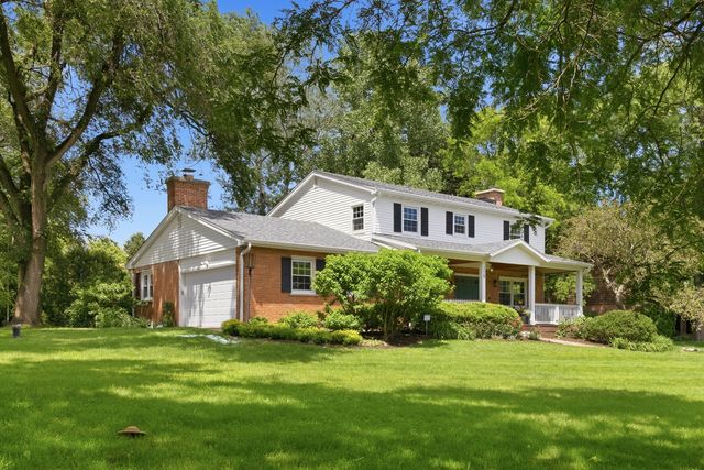 228 Stratford Lane, Inverness, IL 60010