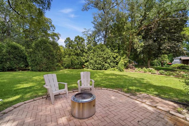228 Stratford Lane, Inverness, IL 60010
