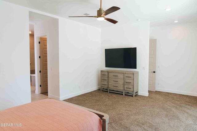 653 BIR Circle, El Paso, TX 79932