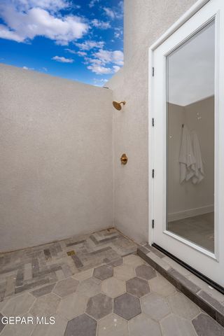 653 BIR Circle, El Paso, TX 79932