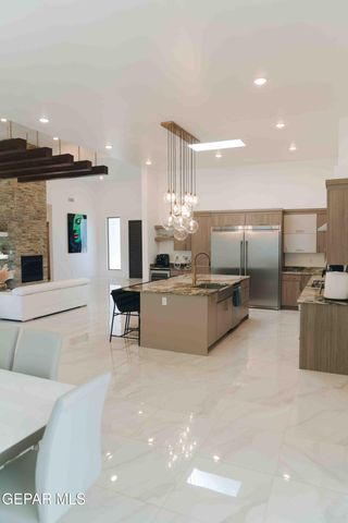 653 BIR Circle, El Paso, TX 79932