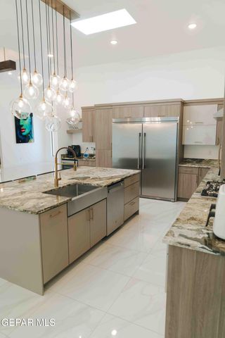 653 BIR Circle, El Paso, TX 79932
