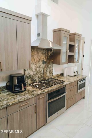 653 BIR Circle, El Paso, TX 79932