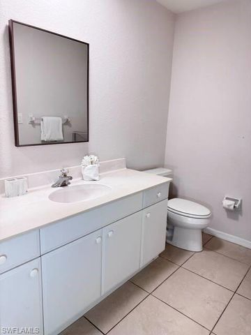 627 SE 13th Ter Apt D, Cape Coral, FL 33990