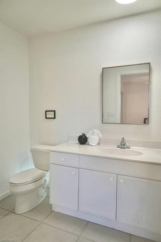 627 SE 13th Ter Apt D, Cape Coral, FL 33990