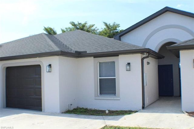 627 SE 13th Ter Apt D, Cape Coral, FL 33990