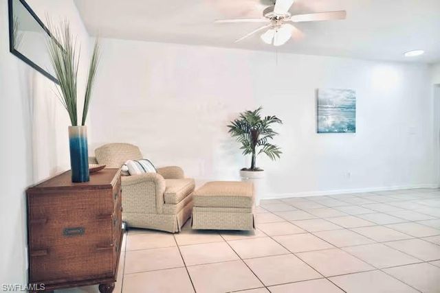 627 SE 13th Ter Apt D, Cape Coral, FL 33990