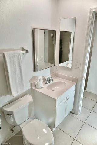 627 SE 13th Ter Apt D, Cape Coral, FL 33990