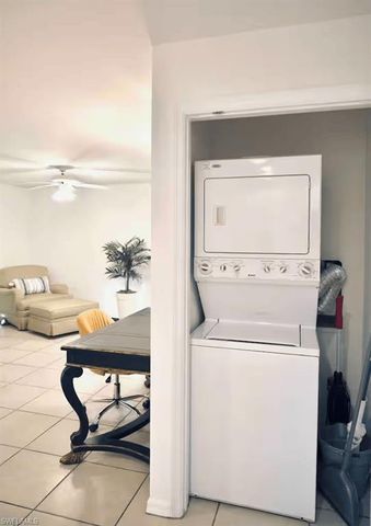 627 SE 13th Ter Apt D, Cape Coral, FL 33990