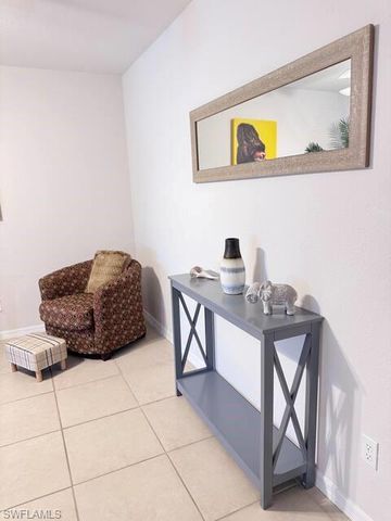 627 SE 13th Ter Apt D, Cape Coral, FL 33990