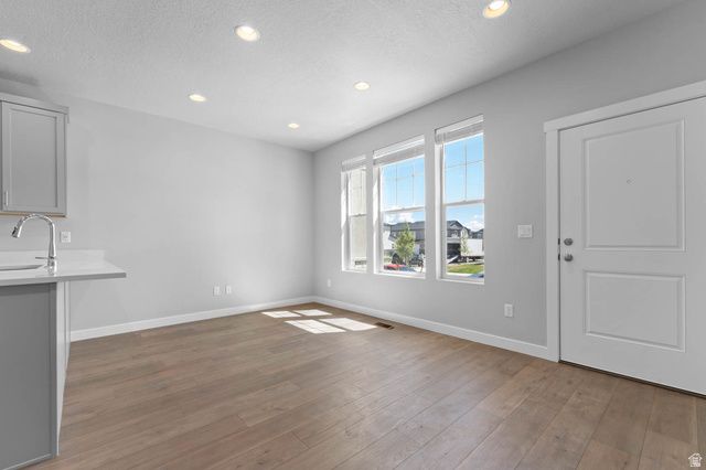 7788 W ALTA LN, Magna, UT 84044