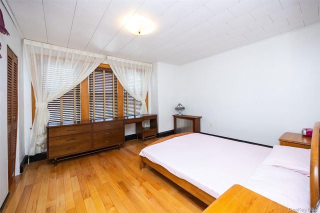 81-24 167th Street, Jamaica Hills, NY 11432