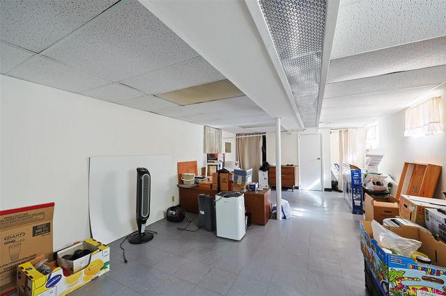 81-24 167th Street, Jamaica Hills, NY 11432