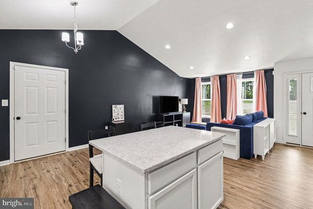 219 SEA CLIFF DR, Ruther Glen, VA 22546