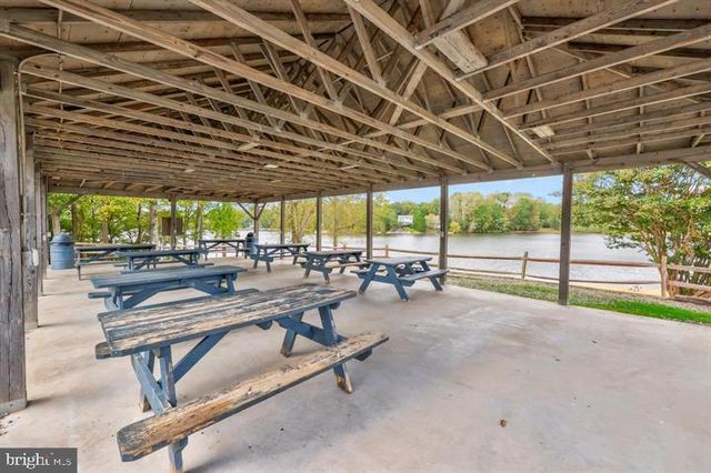 219 SEA CLIFF DR, Ruther Glen, VA 22546