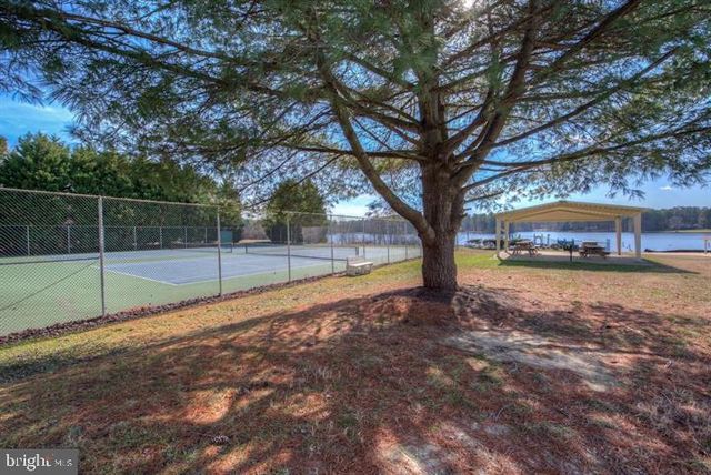 219 SEA CLIFF DR, Ruther Glen, VA 22546