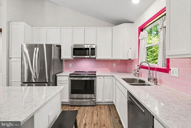 219 SEA CLIFF DR, Ruther Glen, VA 22546