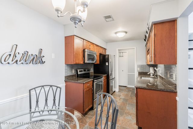 6160 Innkeepers Court 57, East Lansing, MI 48823