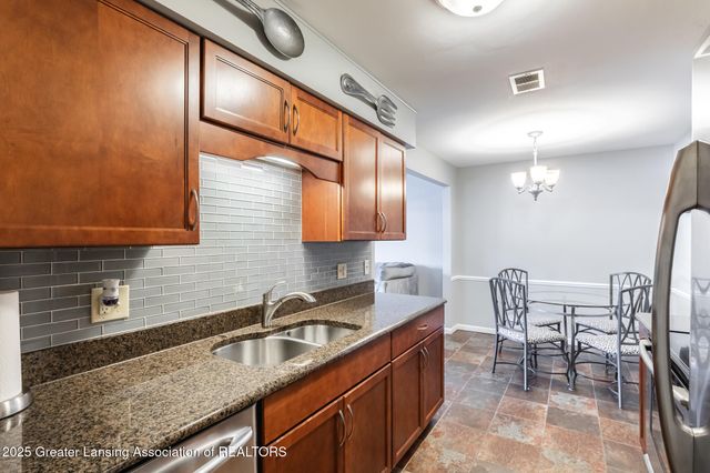 6160 Innkeepers Court 57, East Lansing, MI 48823