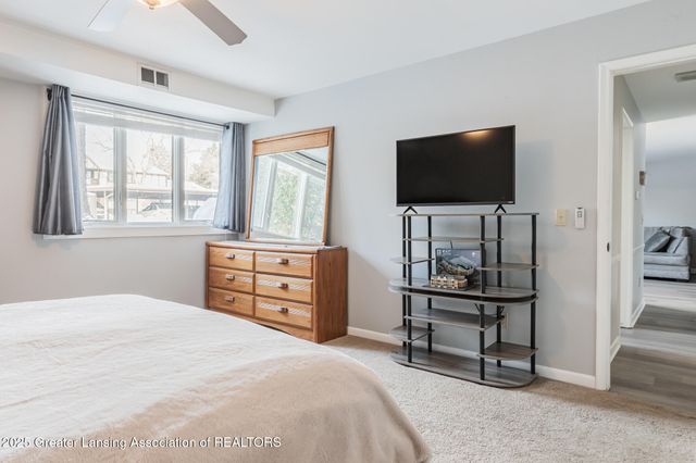 6160 Innkeepers Court 57, East Lansing, MI 48823