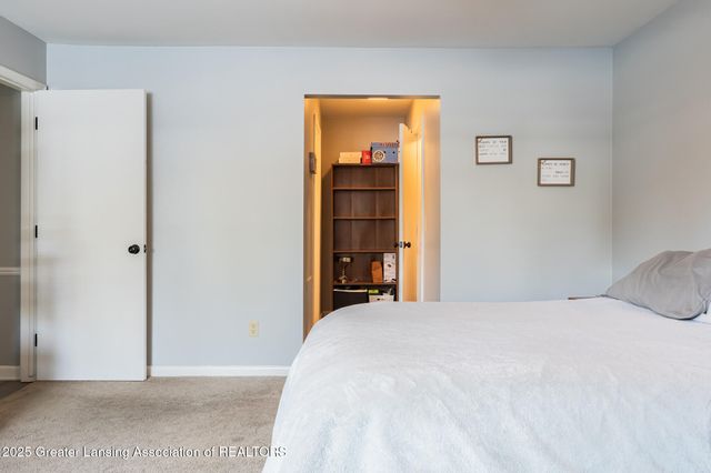 6160 Innkeepers Court 57, East Lansing, MI 48823