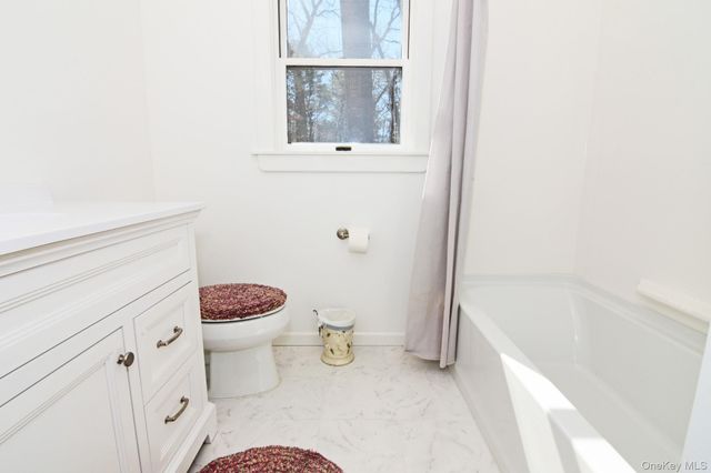 5 Arthur Street, Riverhead, NY 11901