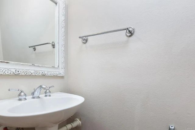 5700 Baltimore Dr 154, La Mesa, CA 91942