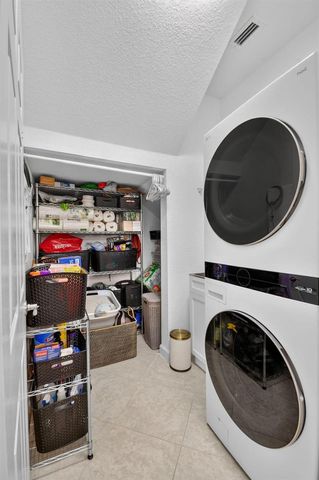 10139 Wellington Parc Drive, Wellington, FL 33449