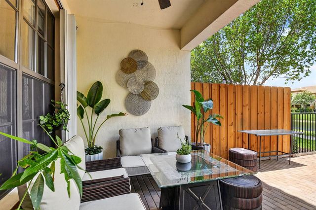 10139 Wellington Parc Drive, Wellington, FL 33449