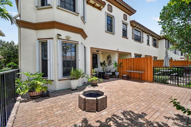 10139 Wellington Parc Drive, Wellington, FL 33449