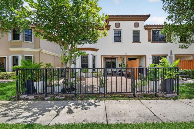 10139 Wellington Parc Drive, Wellington, FL 33449