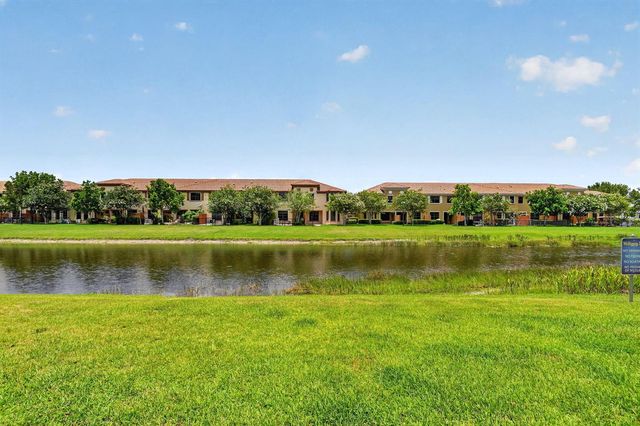 10139 Wellington Parc Drive, Wellington, FL 33449
